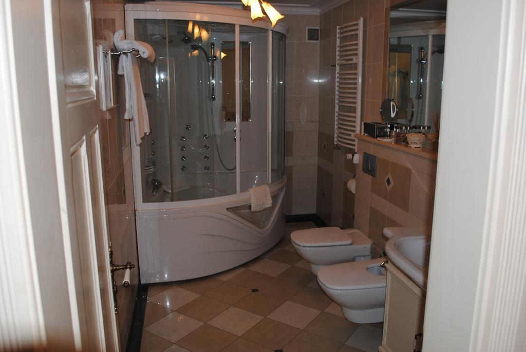 Palac Brzezno Spa & Golf Oborniki Slaskie Room photo