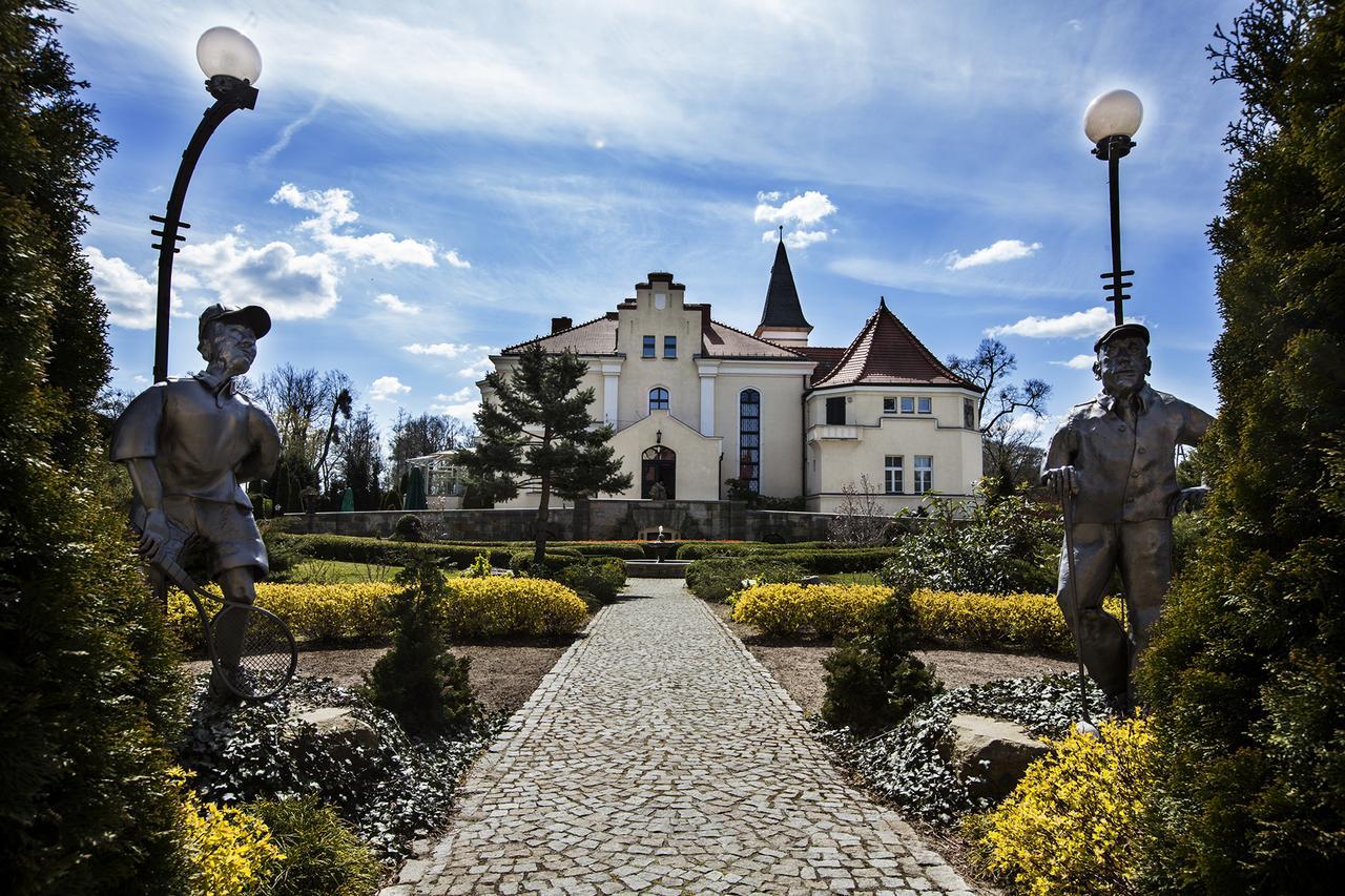Palac Brzezno Spa & Golf Oborniki Slaskie Exterior photo